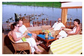 houseboat rest area